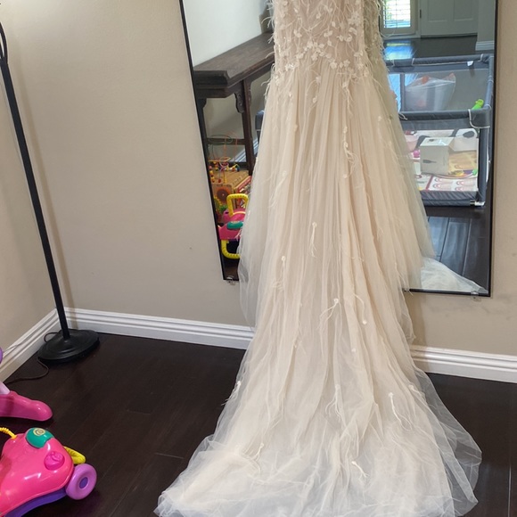 BERTA BRIDAL- wedding dress worn for 2 hours for ceremony only - Picture 7 of 9